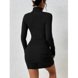 Rochie Bodycon Neagră cu Guler Înalt și Detalii Fronsate