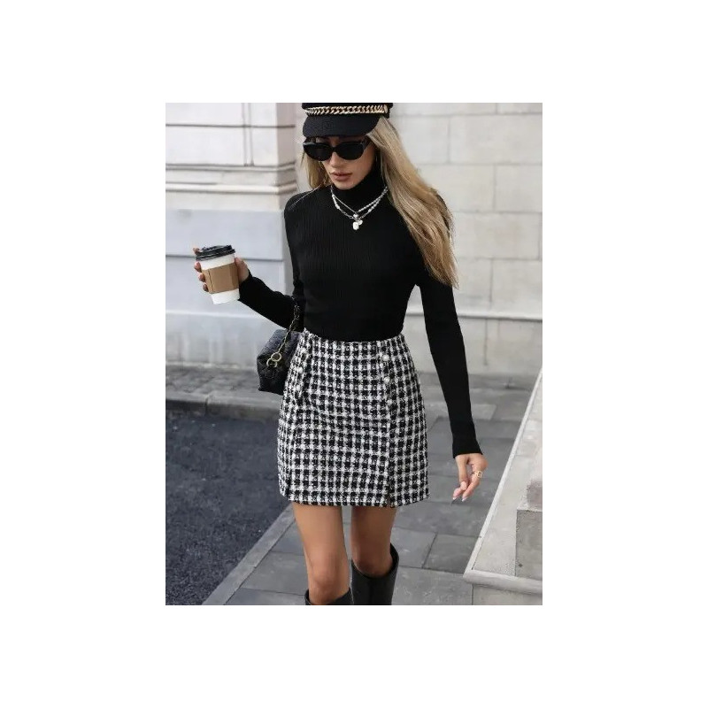 Fustă Scurtă A-Line cu Model Houndstooth și Nasturi – Eleganță Modernă