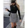 Fustă Scurtă A-Line cu Model Houndstooth și Nasturi – Eleganță Modernă
