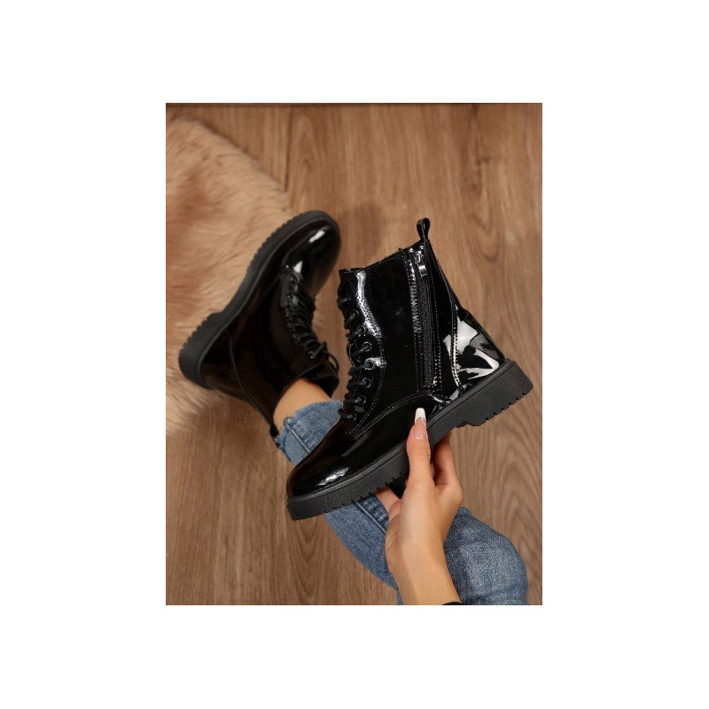 Botine scurte din piele lucioasă, cu fermoar lateral și șireturi, căptușite cu blană călduroasă - Negre