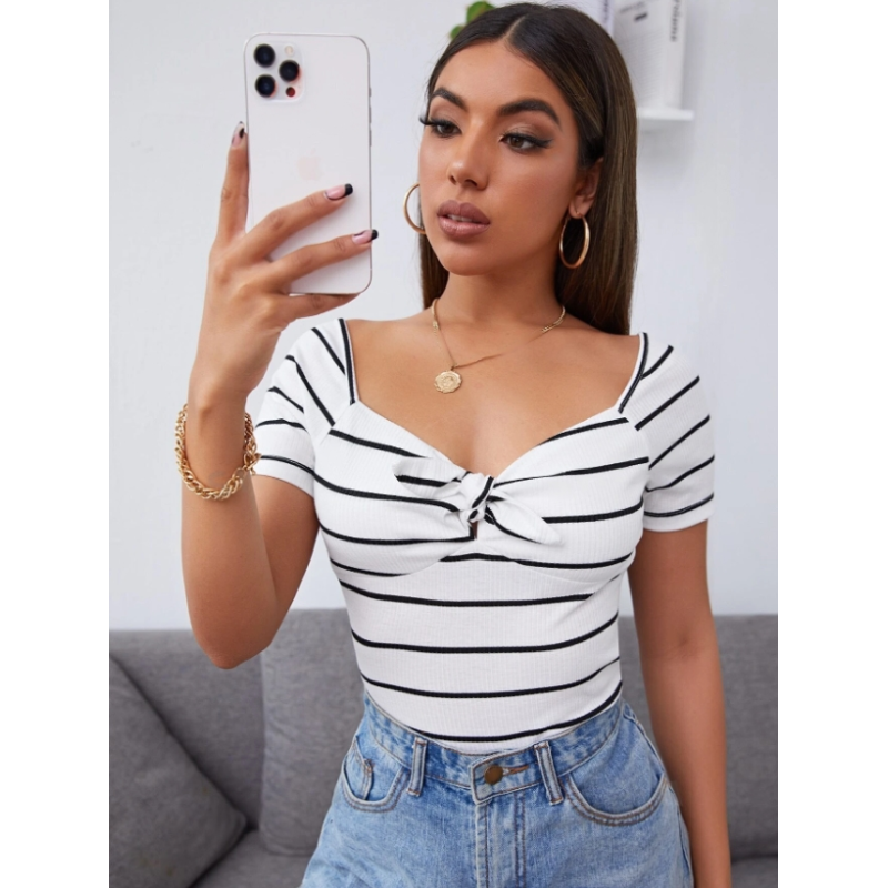 Tricou cu Dungi și Nod în Față EZwear pentru Femei