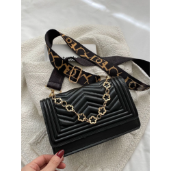 Geantă Pătrată Mini cu Model Chevron și Detalii de Lanț pentru Femei